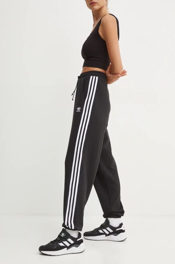 Pamučni donji dio trenirke adidas Originals boja: crna, s uzorkom